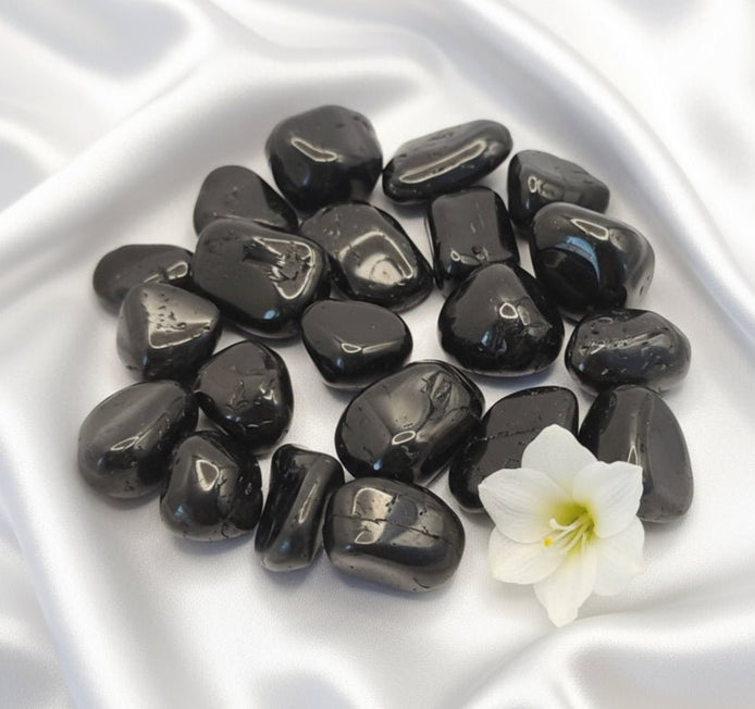 Pierre en tourmaline noire au choix, roulée ou coeur - Secret de Cristaux