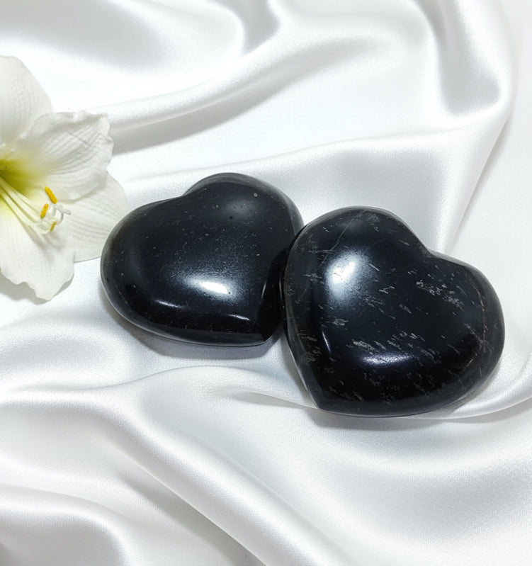 Pierre en tourmaline noire au choix, roulée ou coeur - Secret de Cristaux