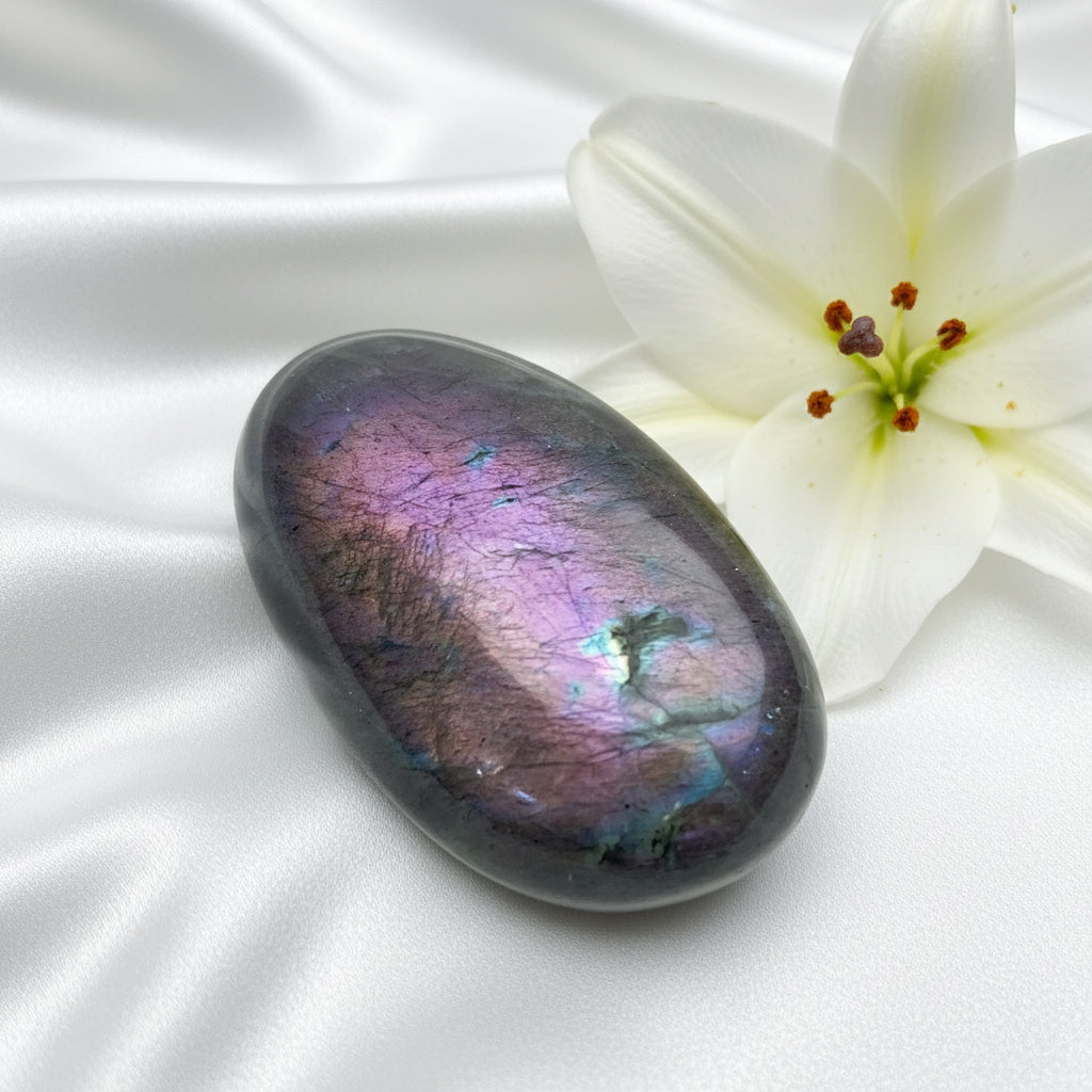 Pierre de Labradorite galet, de poche, bloc à poser - Secret de Cristaux