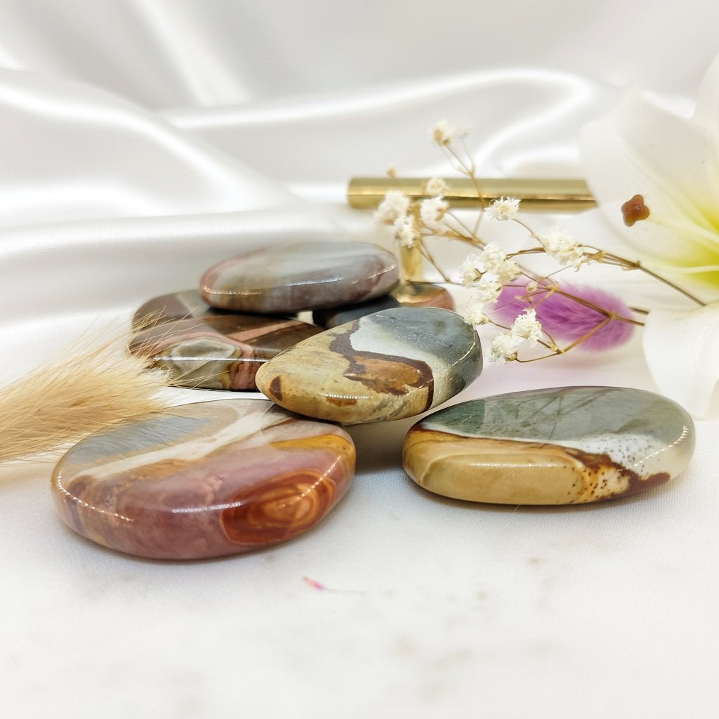 Pierre de jaspe Mokaite, rouge, polychrome, paysage au choix - Secret de Cristaux