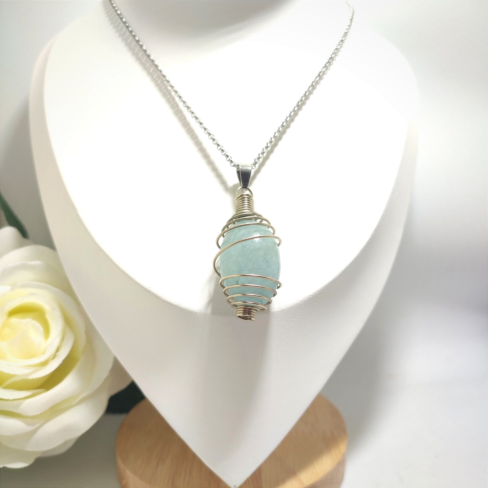 Pierre Naturelle d’Aigue - Marine Charisme, Communication, Sérénité - Secret de Cristaux