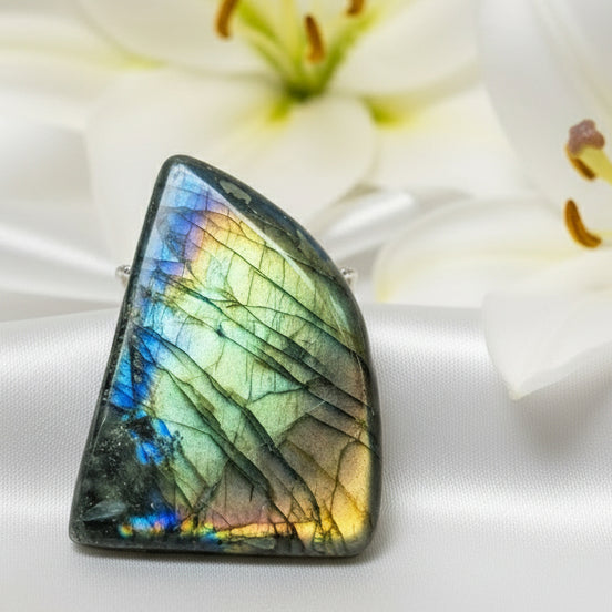 Pierre de Labradorite galet, de poche, bloc à poser - Secret de Cristaux