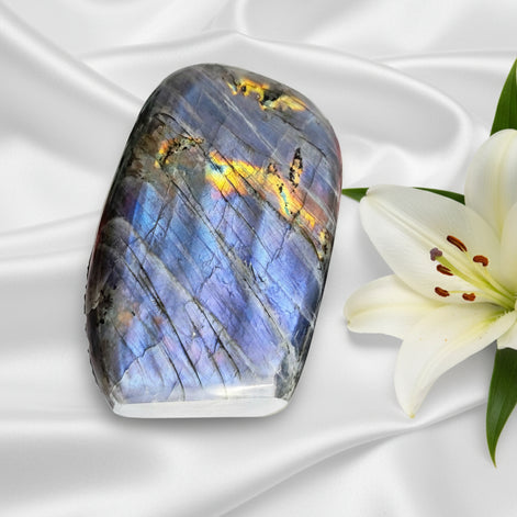 Pierre de Labradorite galet, de poche, bloc à poser - Secret de Cristaux