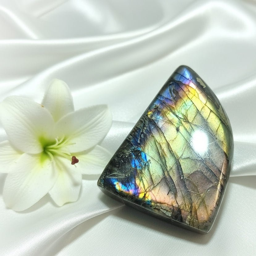 Pierre de Labradorite galet, de poche, bloc à poser - Secret de Cristaux