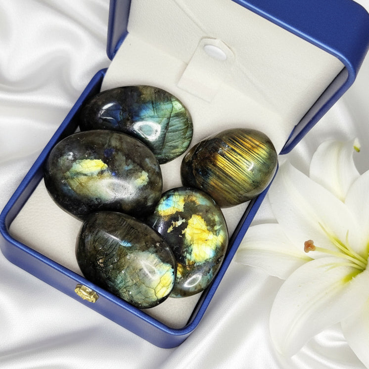 Pierre de Labradorite galet, de poche, bloc à poser - Secret de Cristaux