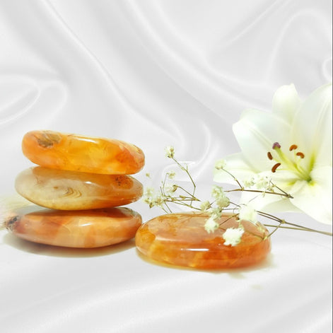 Galet, roulées, oeuf en Cornaline, pierre de Joie & Vitalité - Secret de Cristaux