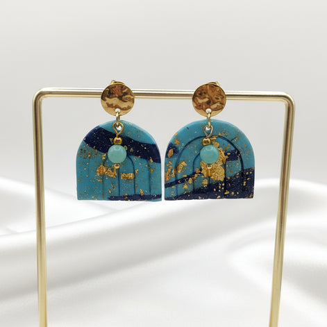 Boucles d’oreilles bleu et or, amazonite et polymère