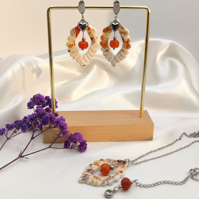 Femme  bijoux collier chaîne argentée cornaline