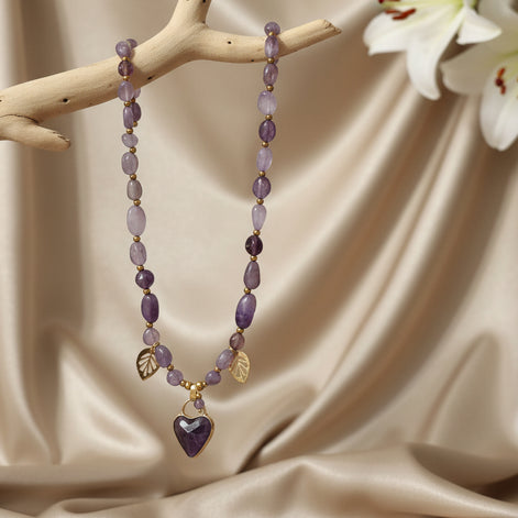 collier en pierres naturelles améthyste