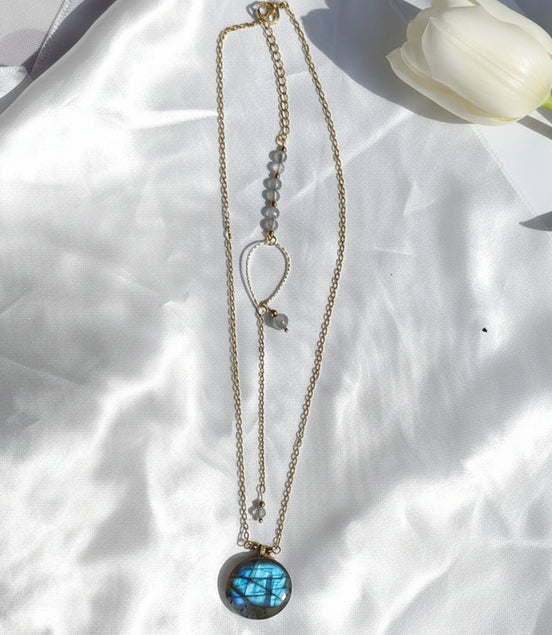 collier doré labradorite et descente de dos