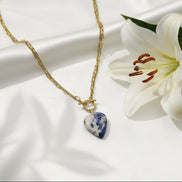 Collier doré en sodalite extra — Intuition, clarté