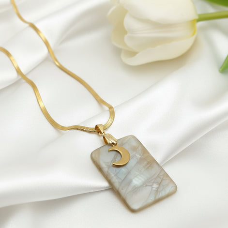 collier doré pierre de lune 