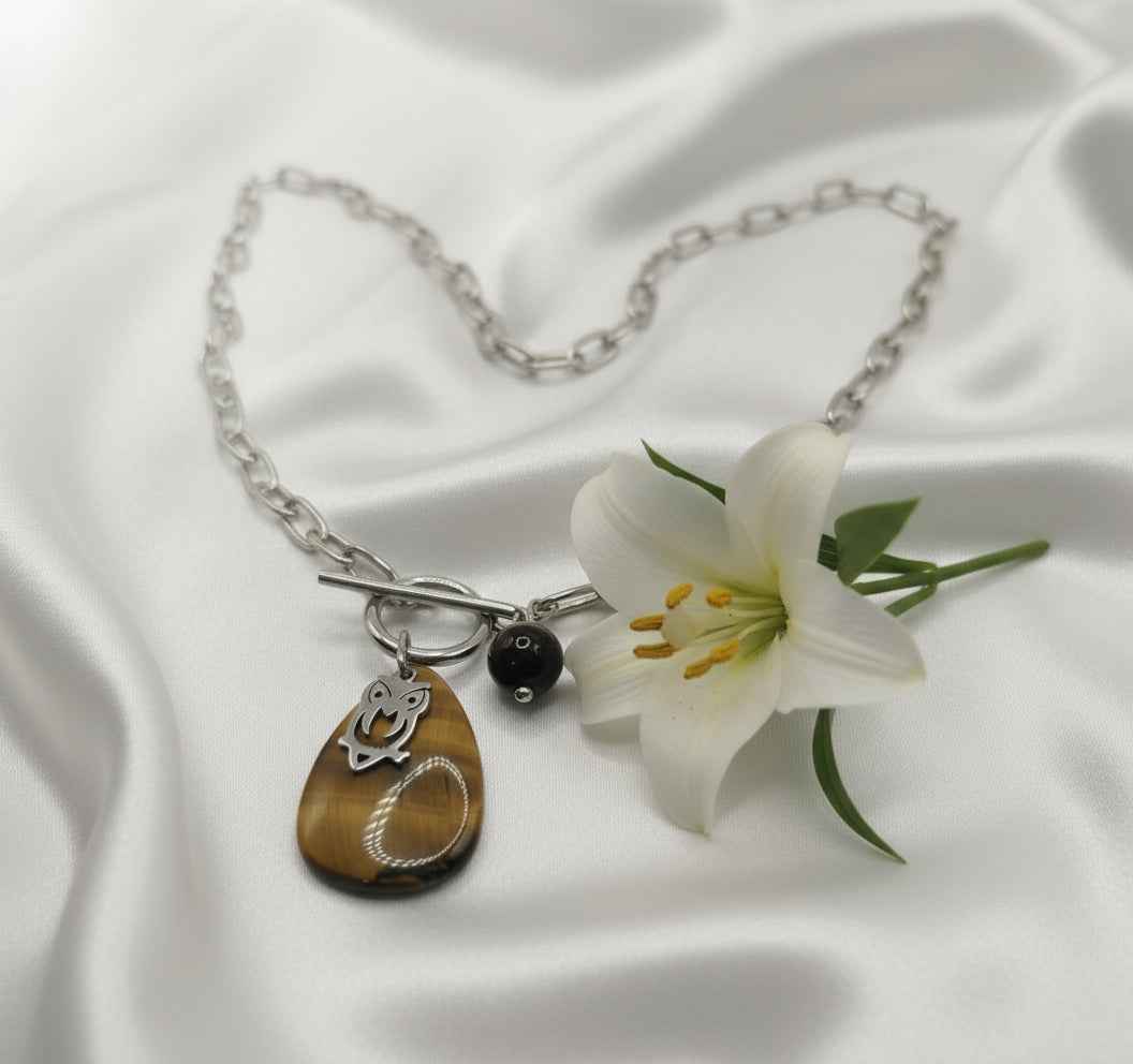 Collier argenté en Œil de Tigre et Hibou