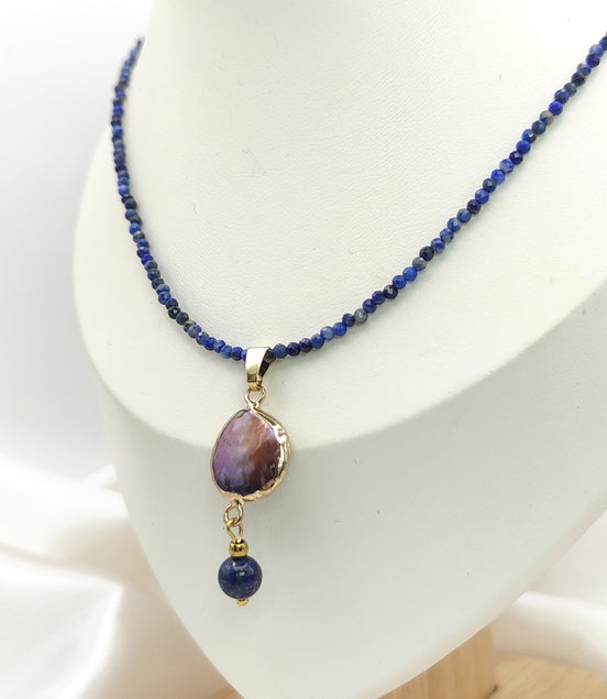 collier en pierre bleu 