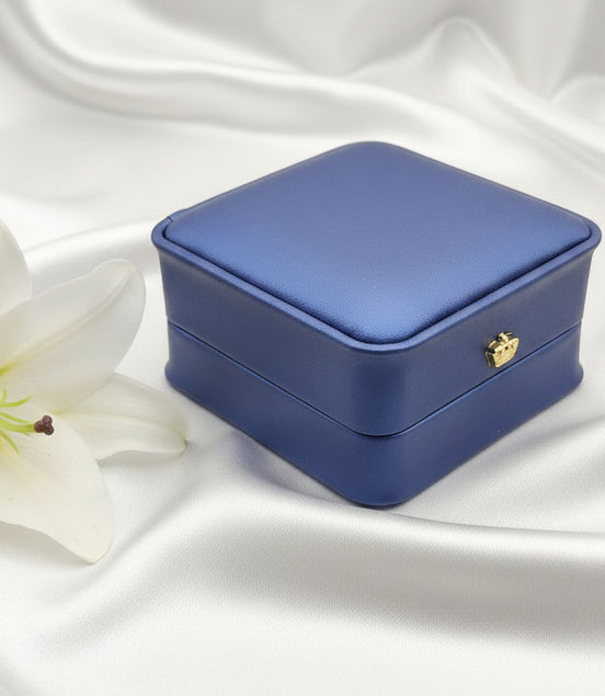 Écrin luxe bleu pour bijoux