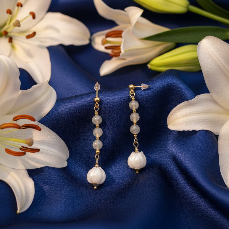 Boucles d'oreilles camélia en labradorite