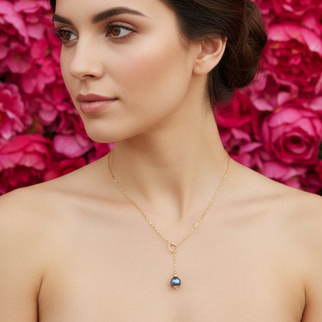 collier chaine avec pierre coulissante