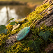 Collier Doré ✦ Grande Labradorite Extra — Protection & Intuition