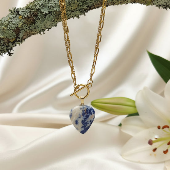 Collier doré en sodalite extra — Intuition, clarté