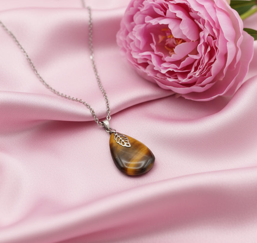 Collier chaine argenté et Œil de Tigre goutte