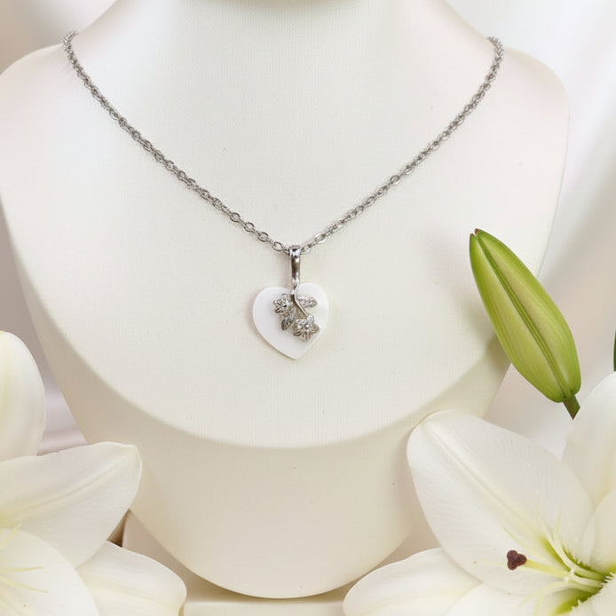collier coeur de nacre