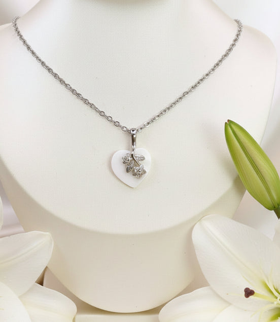 collier coeur de nacre