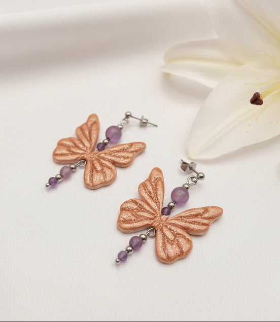 Boucles d'oreilles argentées papillon, Améthyste et polymère