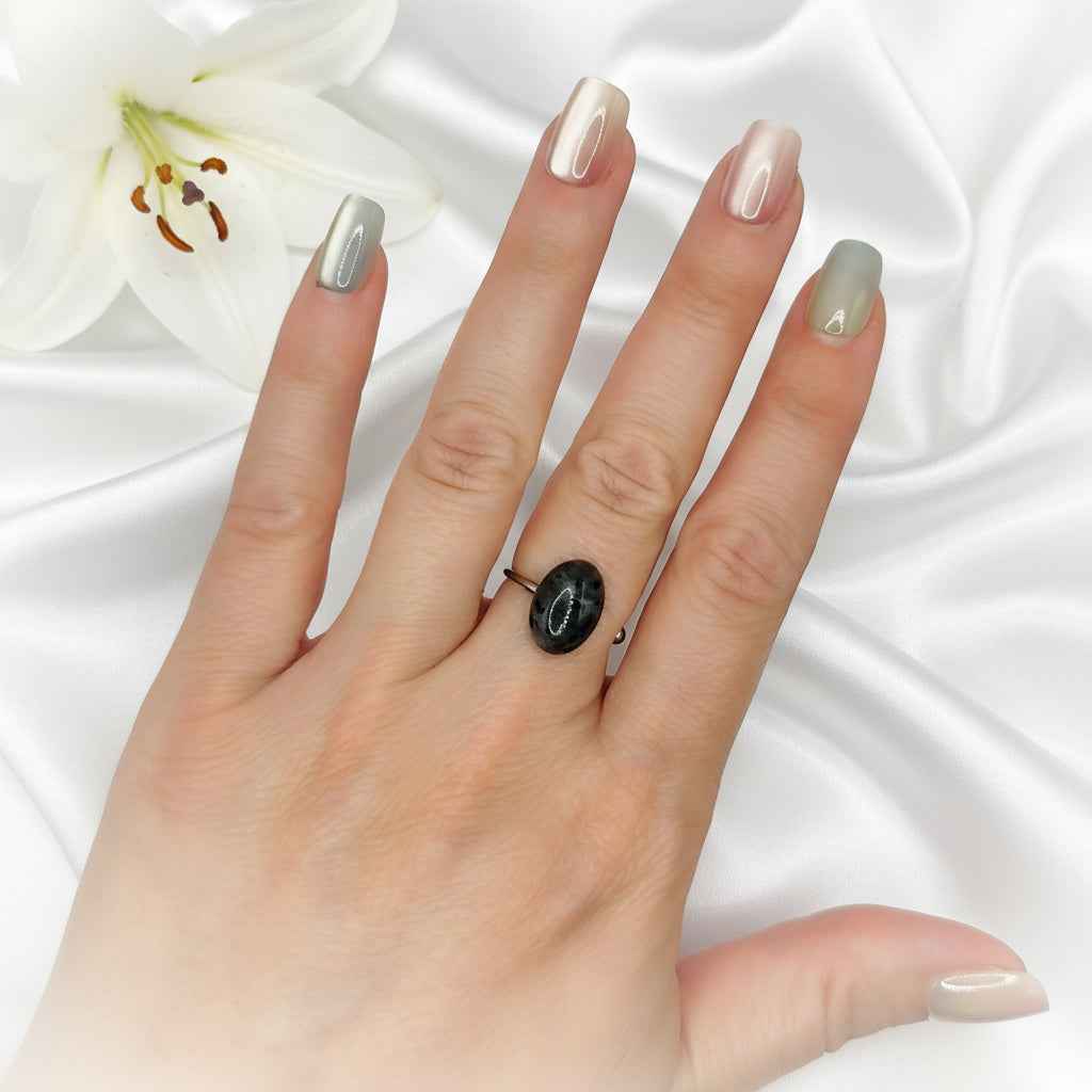 Bague labradorite larvikite et acier inoxydable