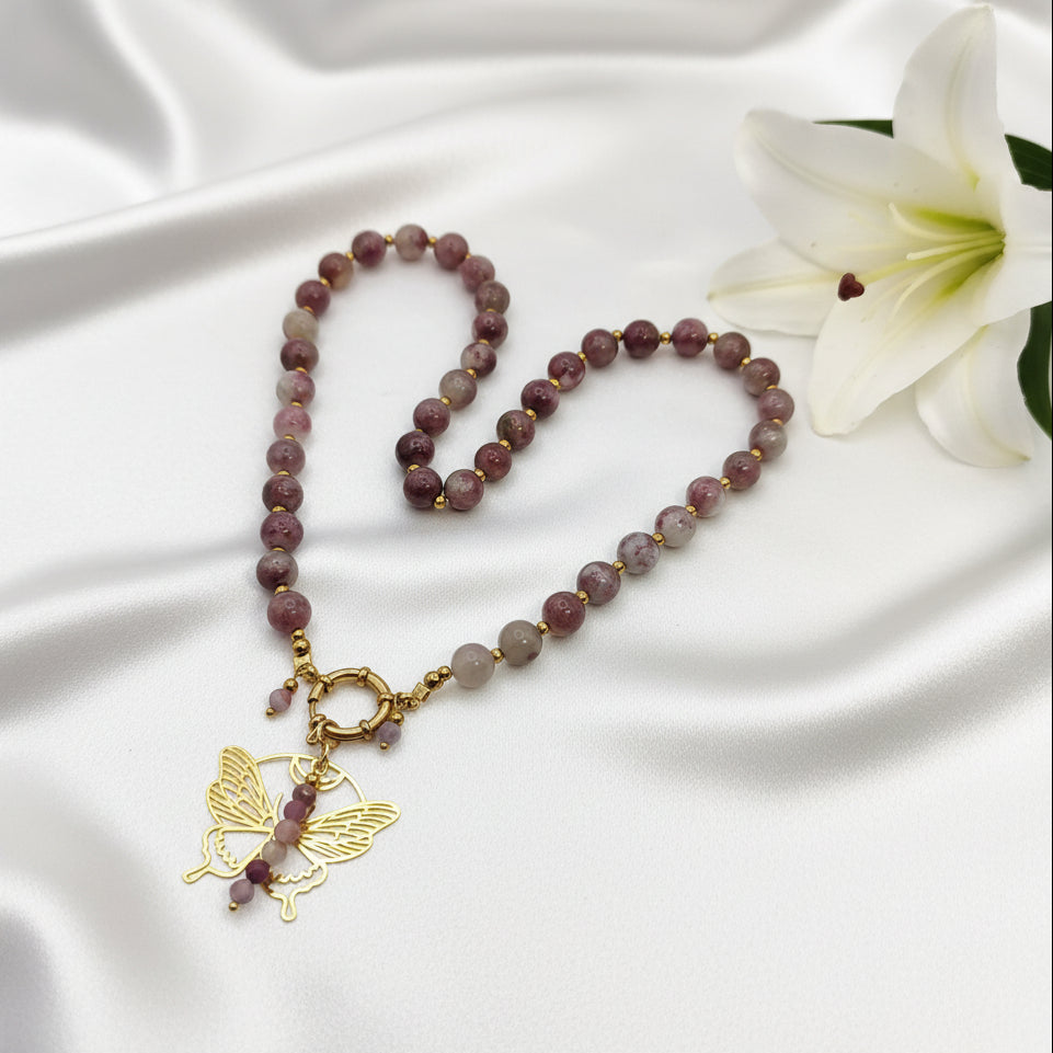 collier touraline rose et papillon