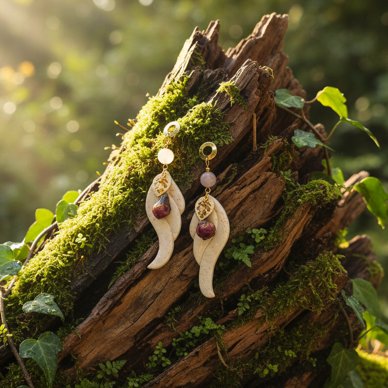 Boucles d'oreilles dorées valentine, kunzite et boutons de rose