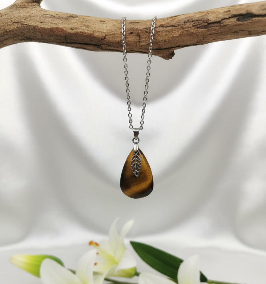 Collier chaine argenté et Œil de Tigre goutte