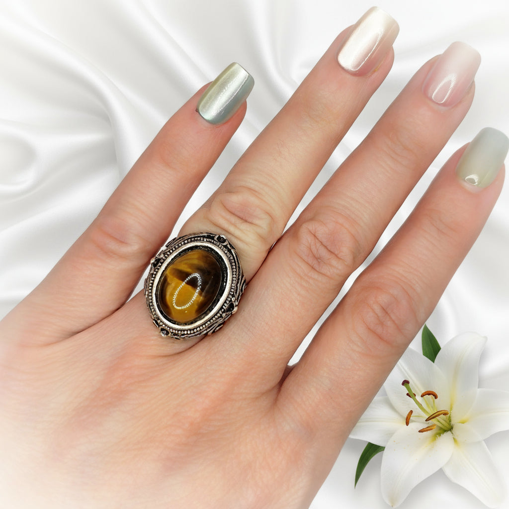 Bague en oeil de tigre ou taureau, argenté, ajustable, au choix