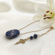 collier doré sodalite spirituelle