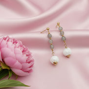 Boucles d'oreilles camélia en labradorite