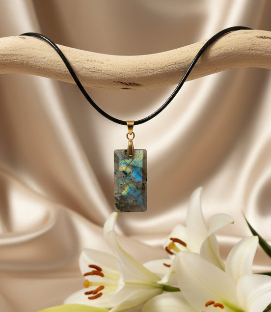 Collier noir et labradorite rectangle