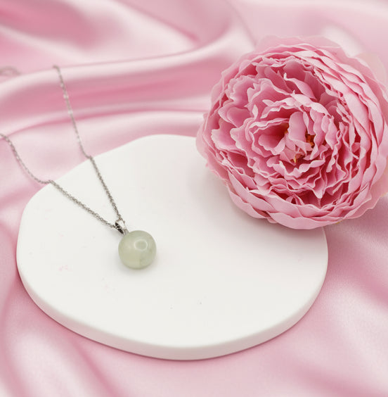 Collier argenté en Préhnite ✦ Souffle de sagesse