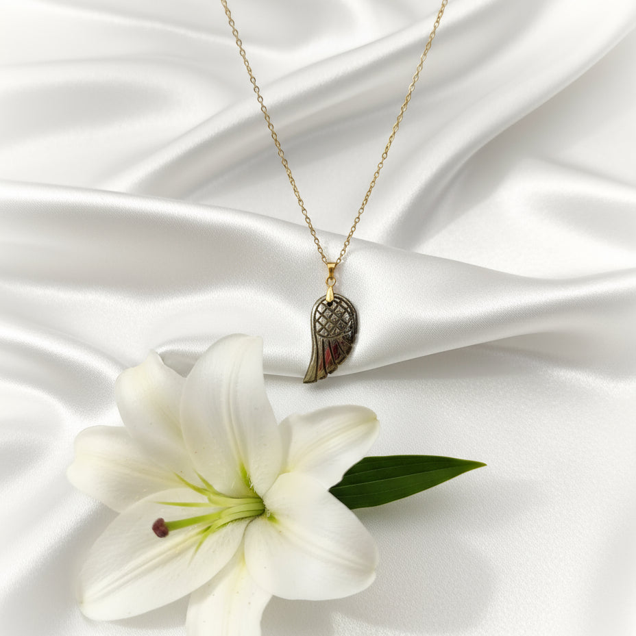 collier doré pyrite