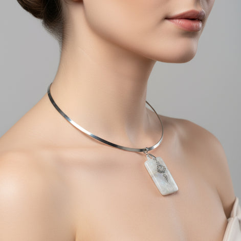 collier torque argenté pierre de lune