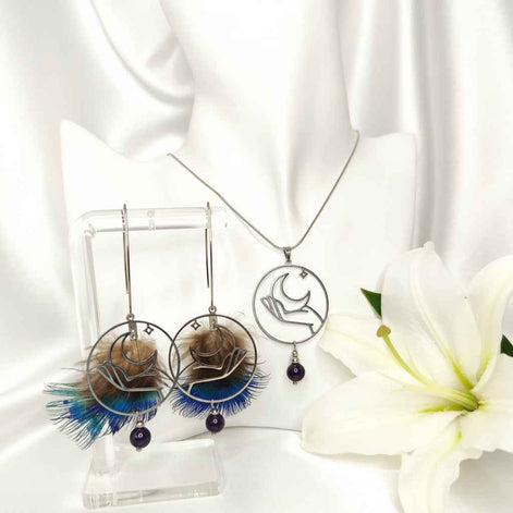 Collier "intuition lunaire" améthyste et plume de paon