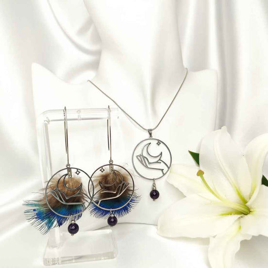 Collier "intuition lunaire" améthyste et plume de paon