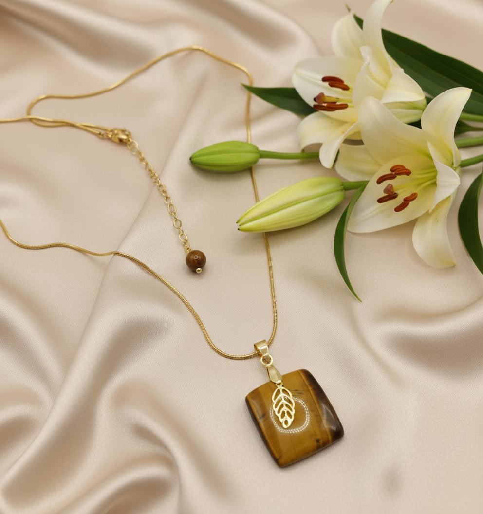 Collier et Pendentif en oeil de tigre doré, Au choix