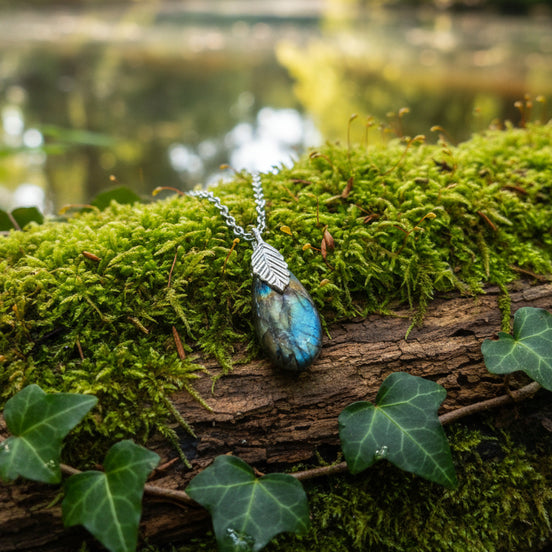 vertus labradorite bouclier