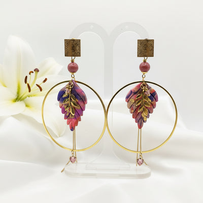 Boucles d’oreilles créoles dorées en rhodonite, feuille et or, 60mm