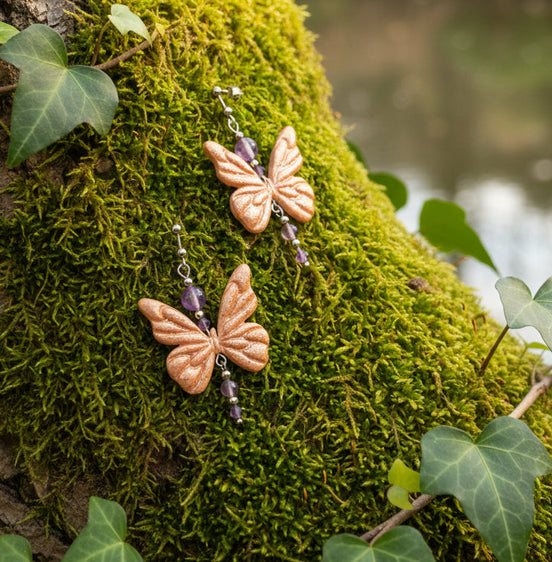 Boucles d'oreilles argentées papillon, Améthyste et polymère