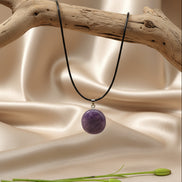 collier noir  pierre lépidolite