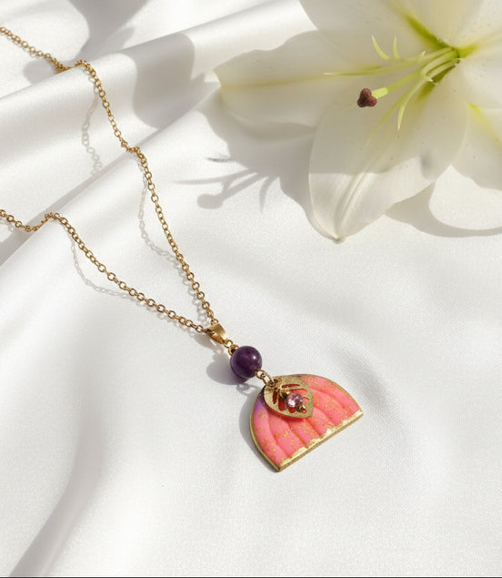 Collier doré, améthyste & arc en ciel polymère