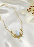 Collier lotus doré et pierre de lune arc en ciel, péristérite, féminité et intiution