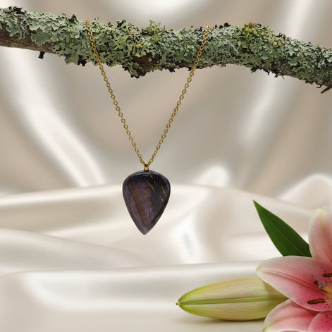 Collier doré et Pendentif en oeil de fer sur bélière acier inoxydable