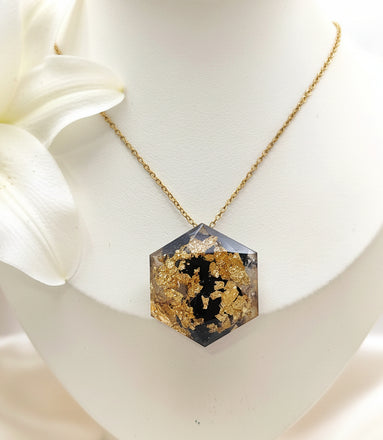 collier orgonite pour les ondes