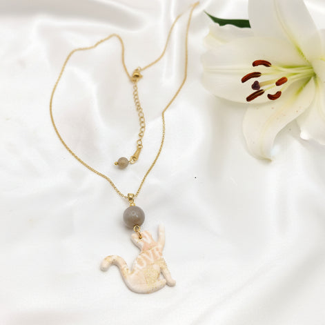 Collier "Mon chaton" en pierre de lune, polymère et acier inoxydable